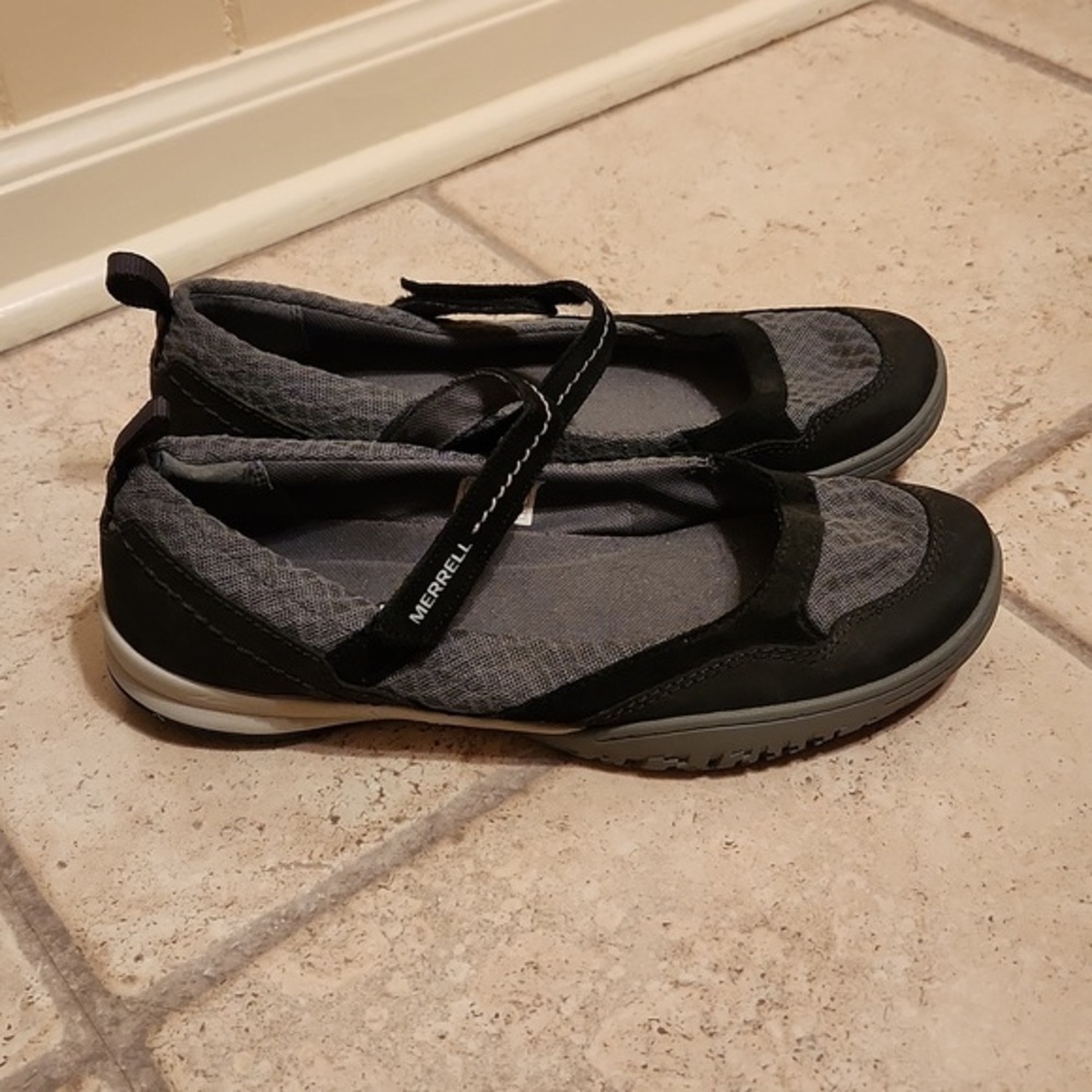 Merrell Women's Black & Gray Slip-on Shoes Size 9.5